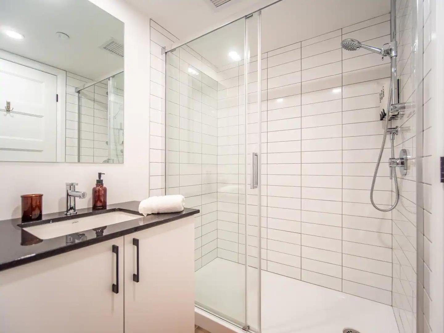 Quebec, Rustique Chic En Ville, Piscine Sur Le Toit Pour 2 A 6 Invites Экстерьер фото